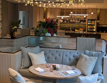 Hotel Review: Four Seasons Hotel Singapore (Club Room) – Possibly The Best (And Least-Known) Executive Lounge Experience In Singapore