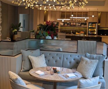 Four Seasons Hotel Singapore Executive Lounge