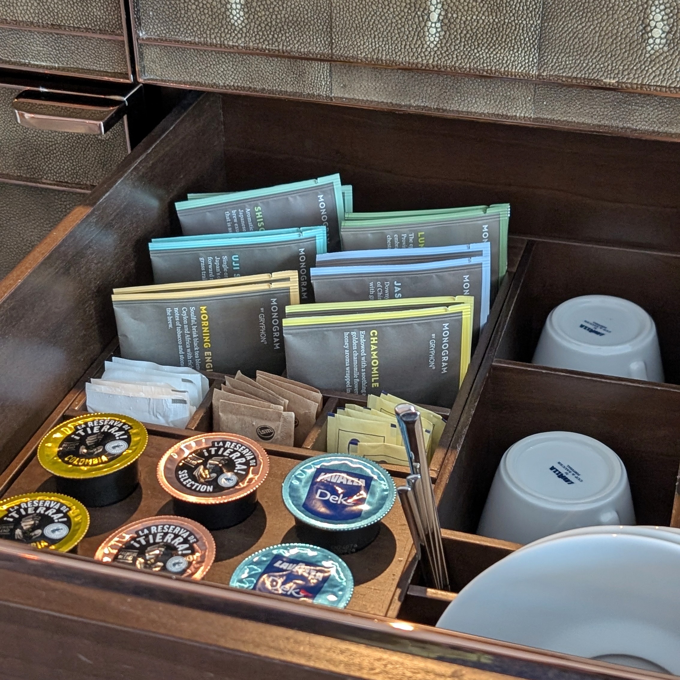 Four Seasons Hotel Singapore Club Room Minibar