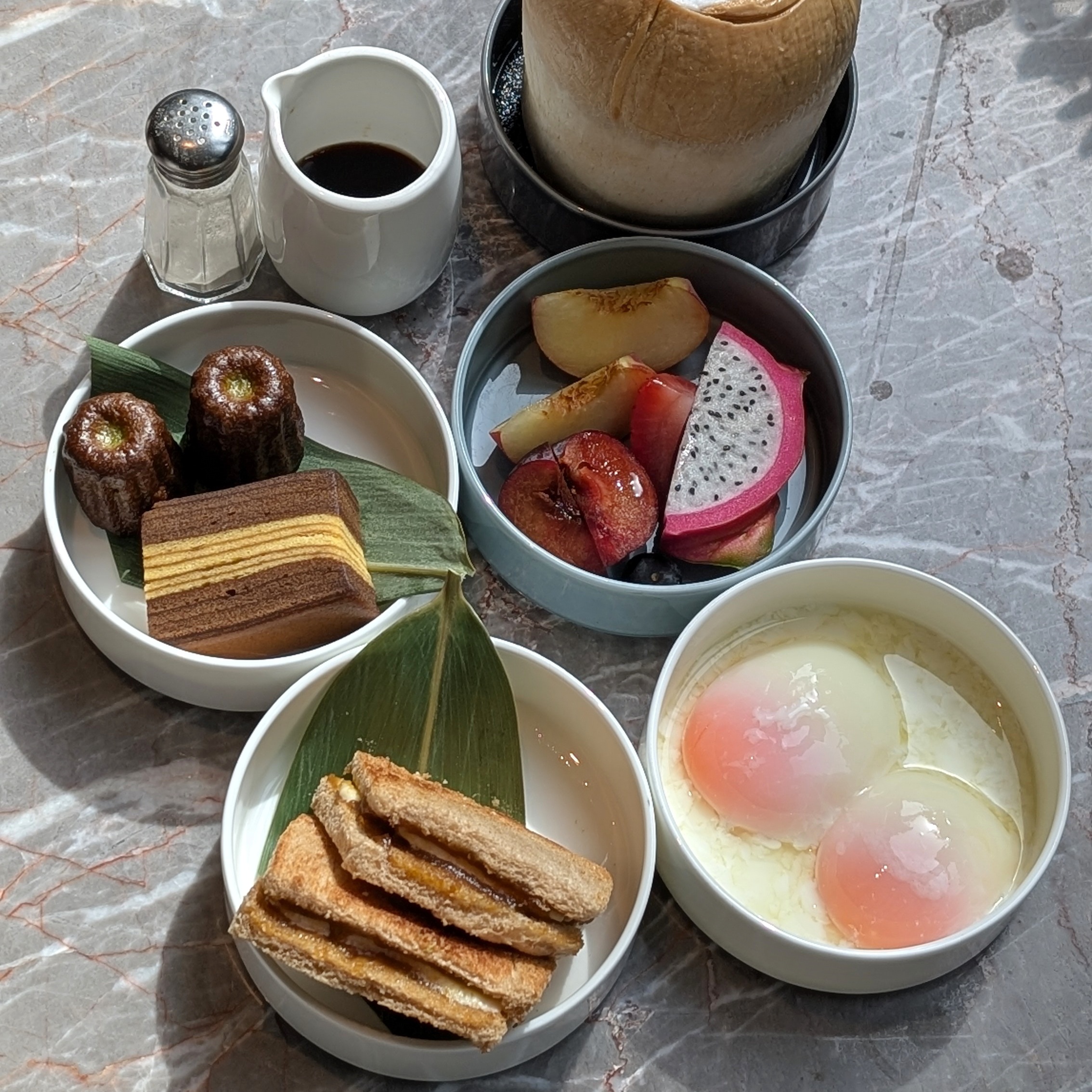 Four Seasons Hotel Singapore Pool House Breakfast Singaporean Breakfast Set