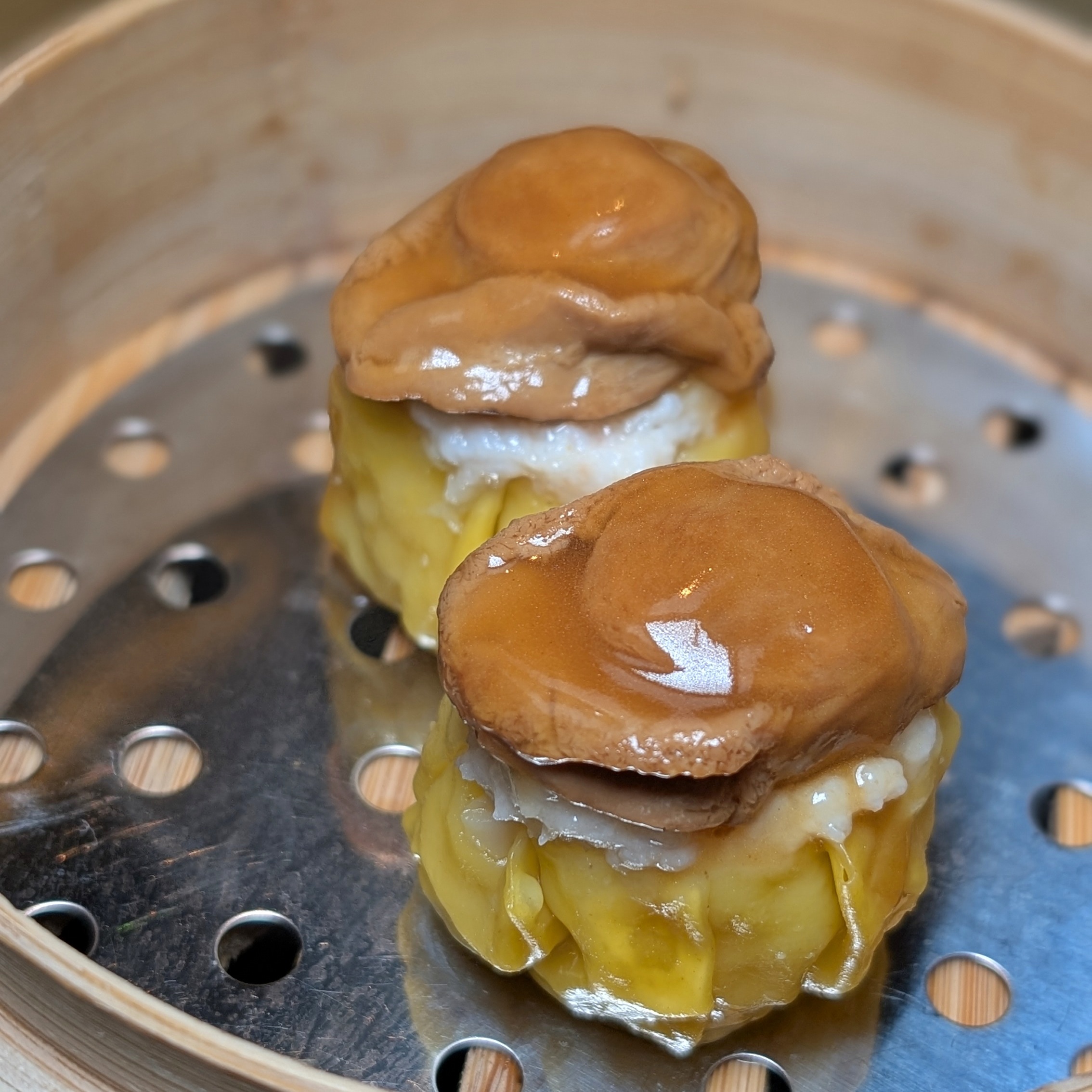 Four Seasons Hotel Singapore Jiang-Nan Chun Steamed Pork and Shrimp Dumpling with Baby Abalone