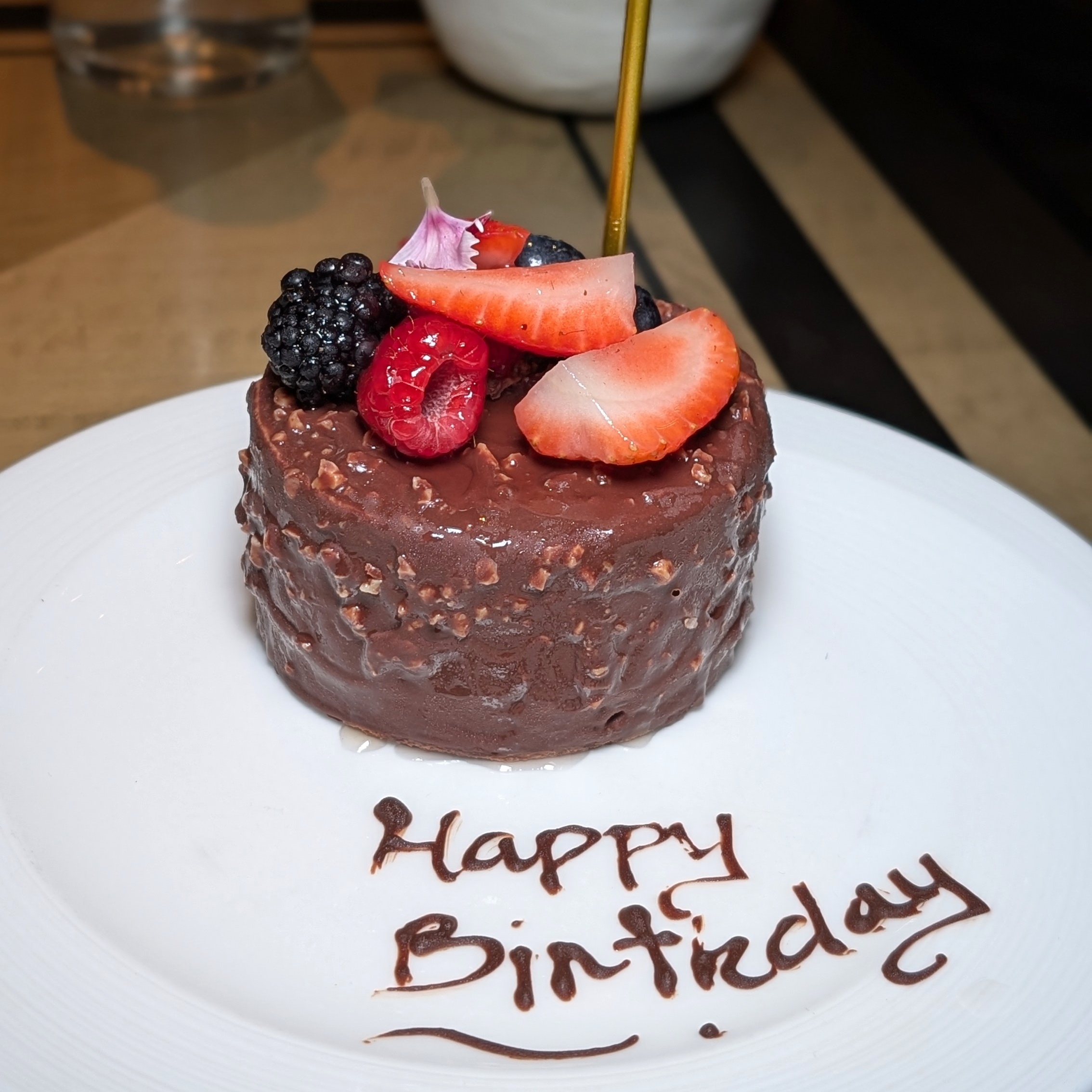 Four Seasons Hotel Singapore Jiang-Nan Chun Birthday Cake