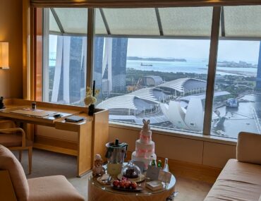 Hotel Review: The Ritz-Carlton, Millenia Singapore (Club Premier Suite) – Iconic Bathroom Windows, Incredible Bay Views and Sensational Club Lounge