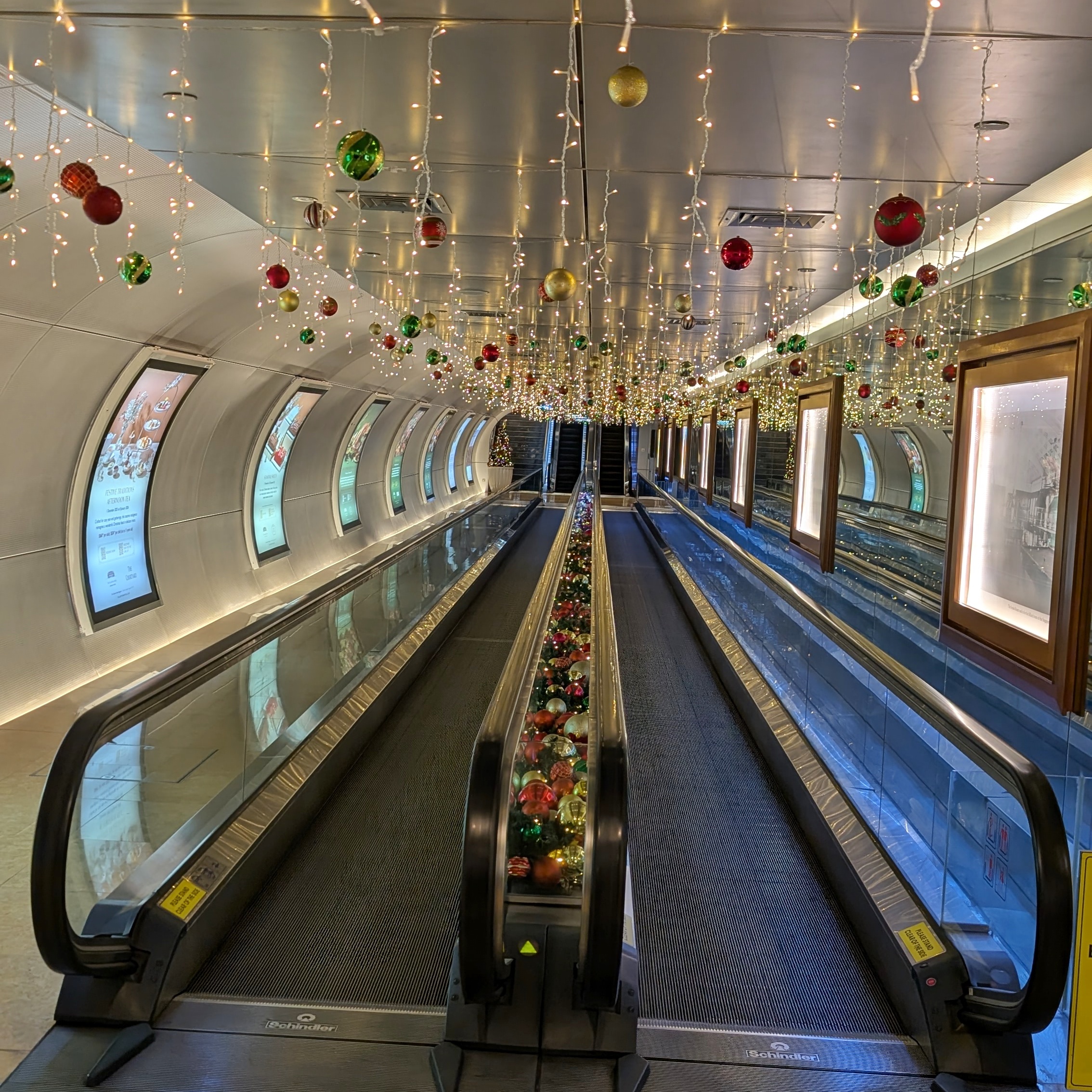 The Fullerton Hotel Singapore Underpass to One Fullerton