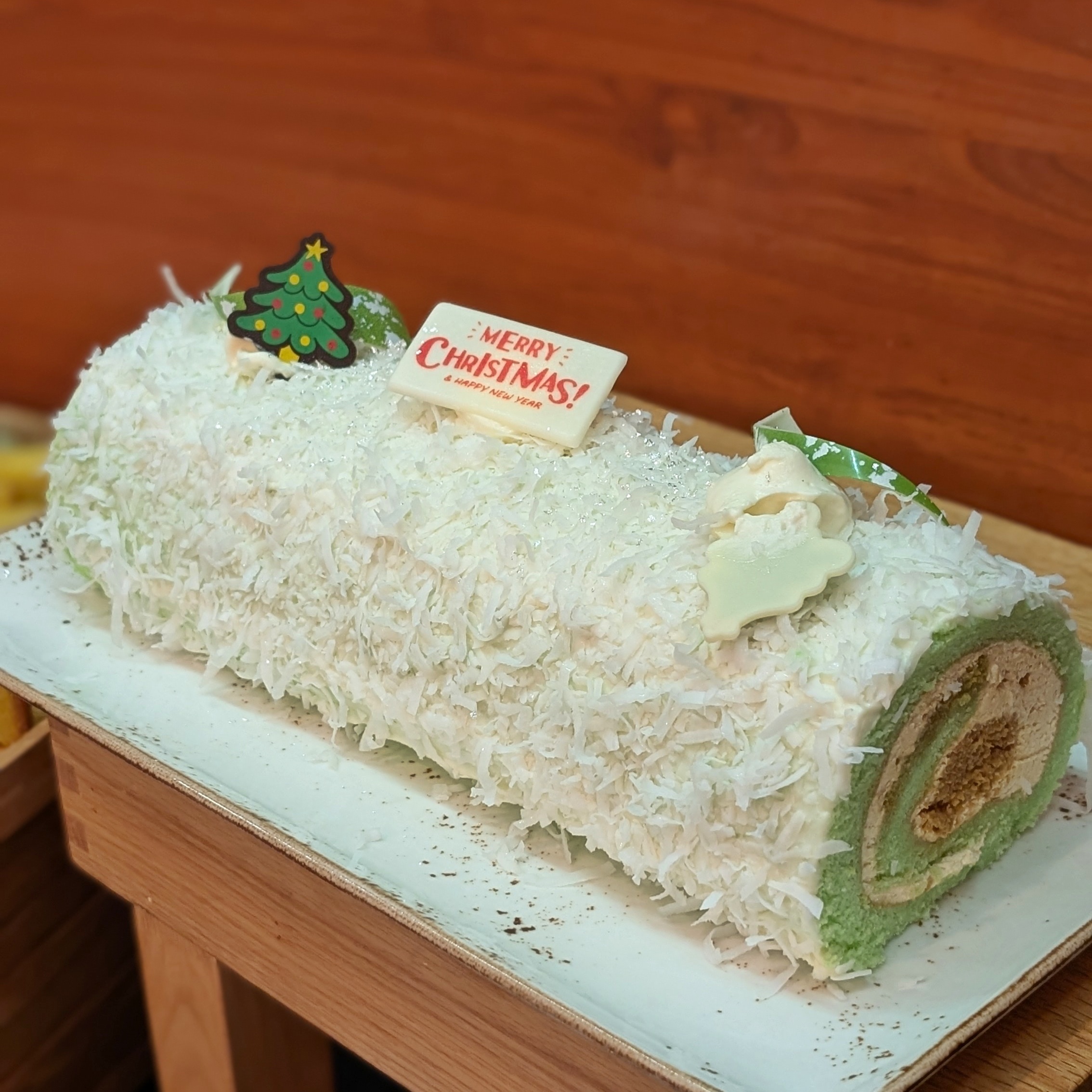 The Fullerton Hotel Singapore The Straits Club Evening Cocktails Seasonal Dessert