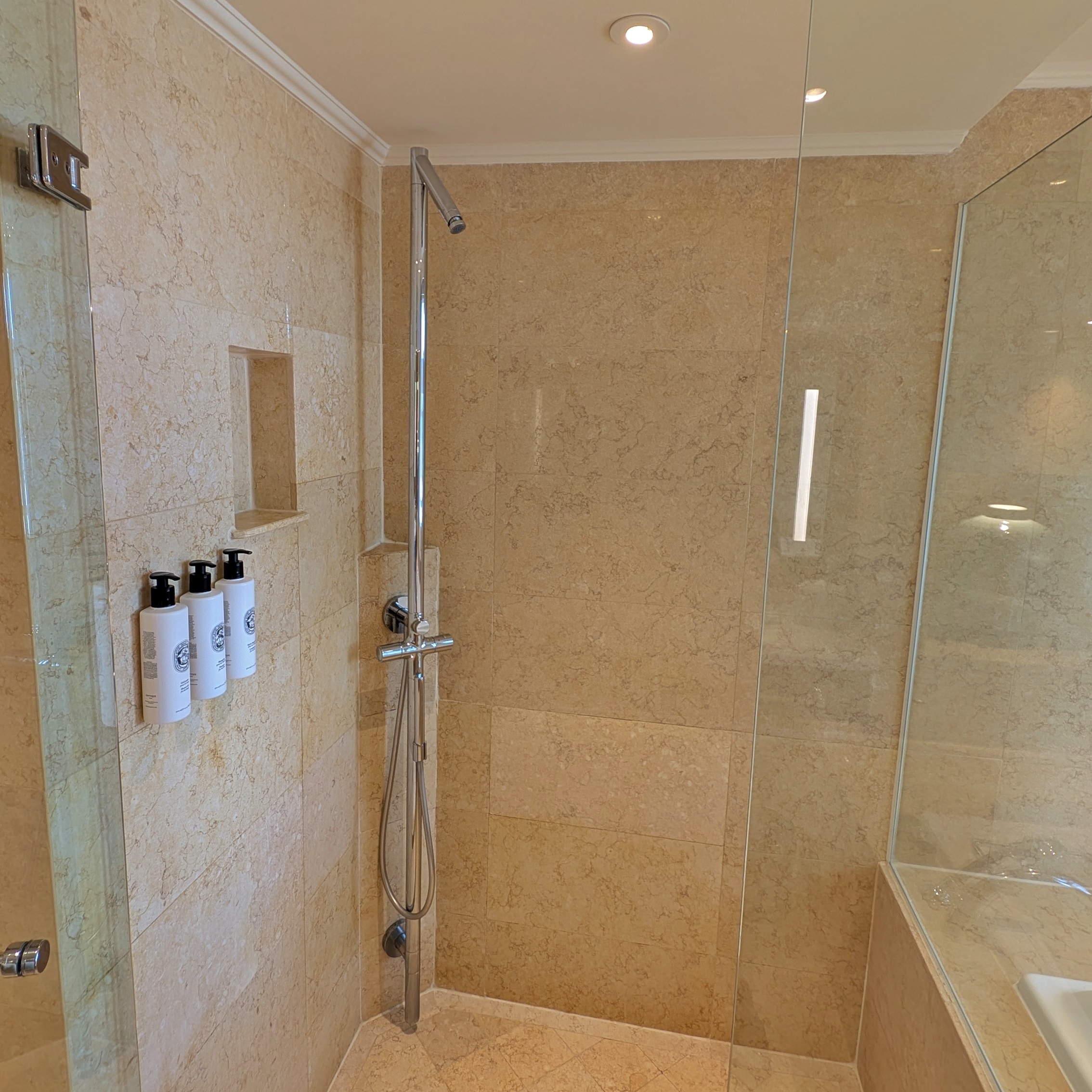 The Fullerton Hotel Singapore Loft Suite Bathroom