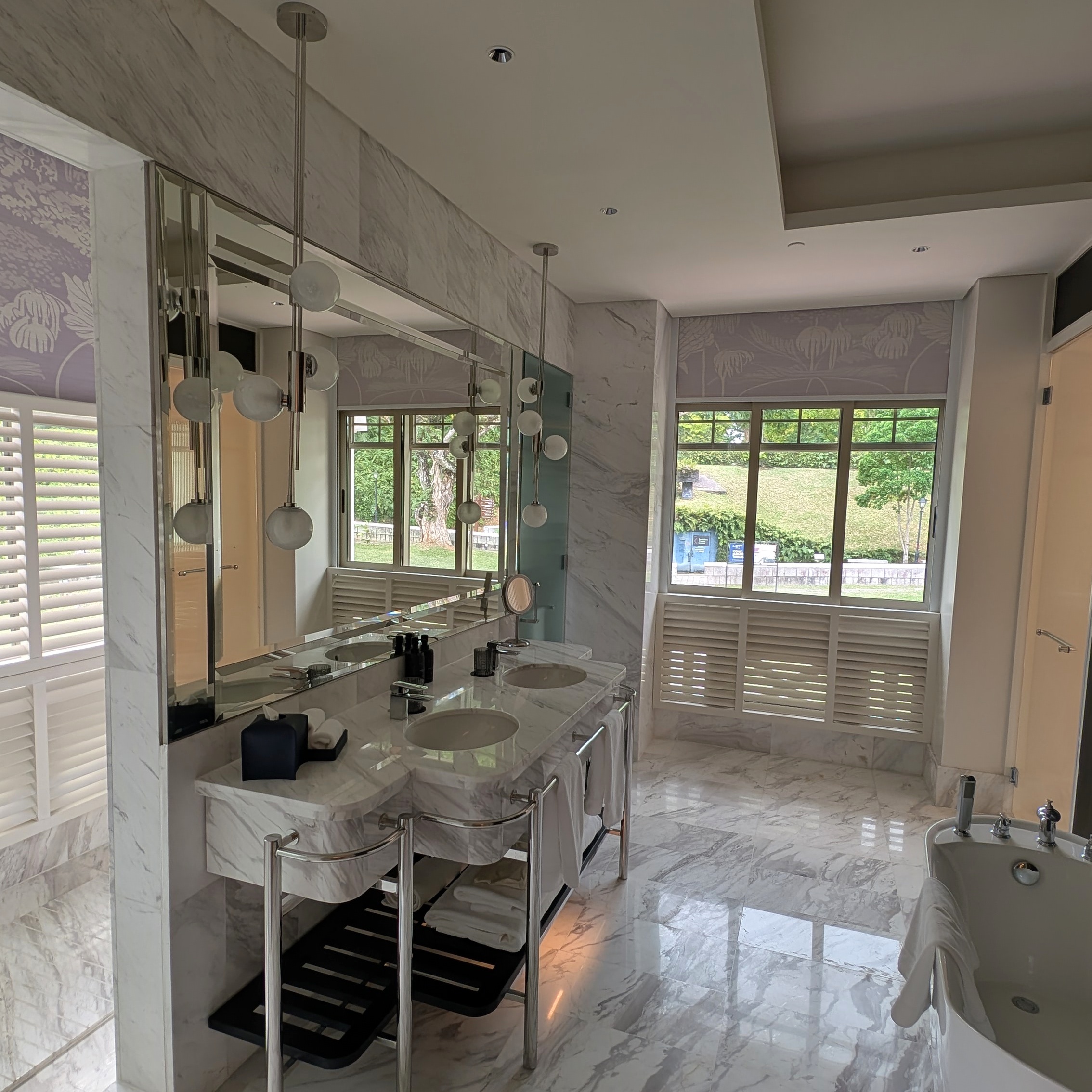 METT Singapore Park View Suite Bathroom