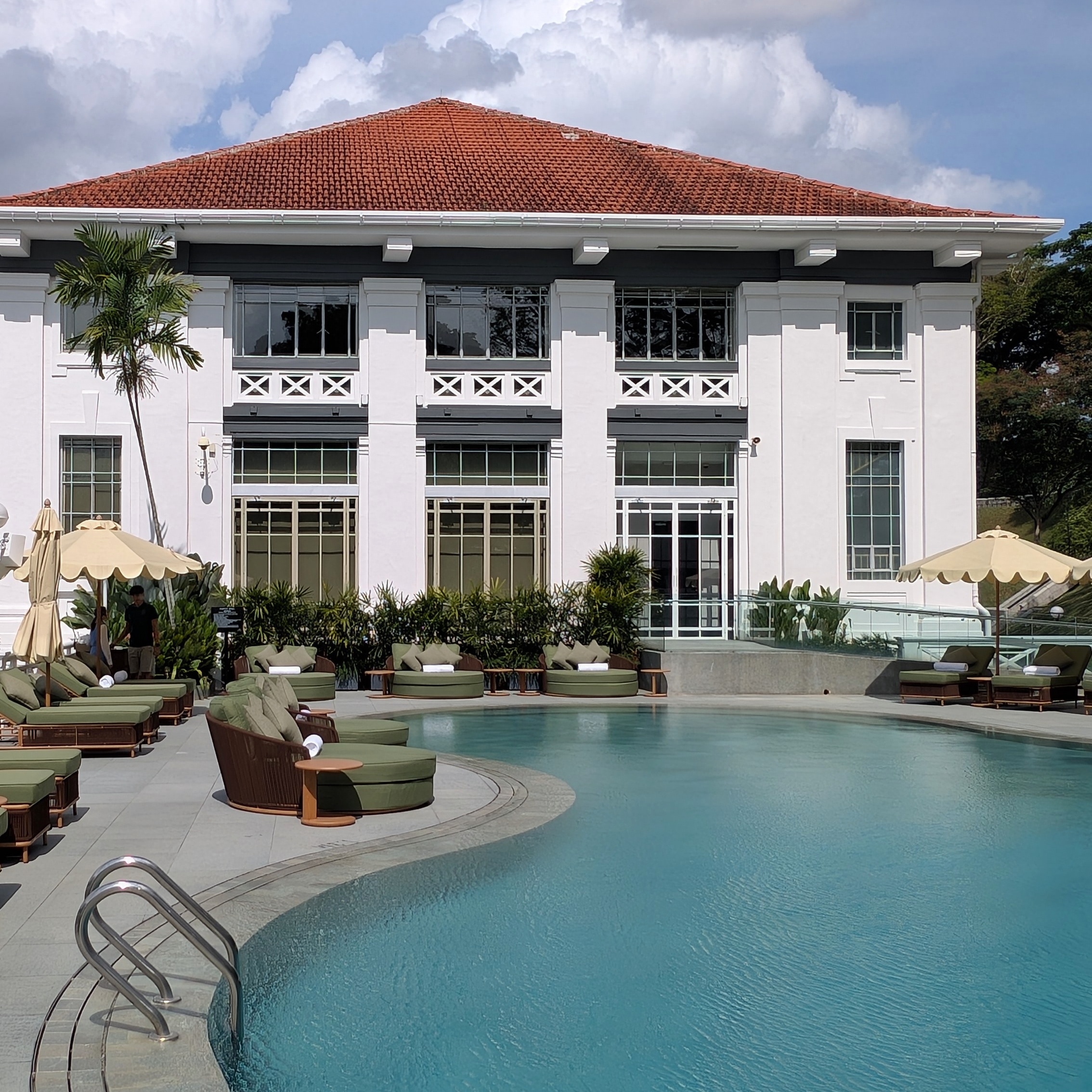 METT Singapore Family Pool