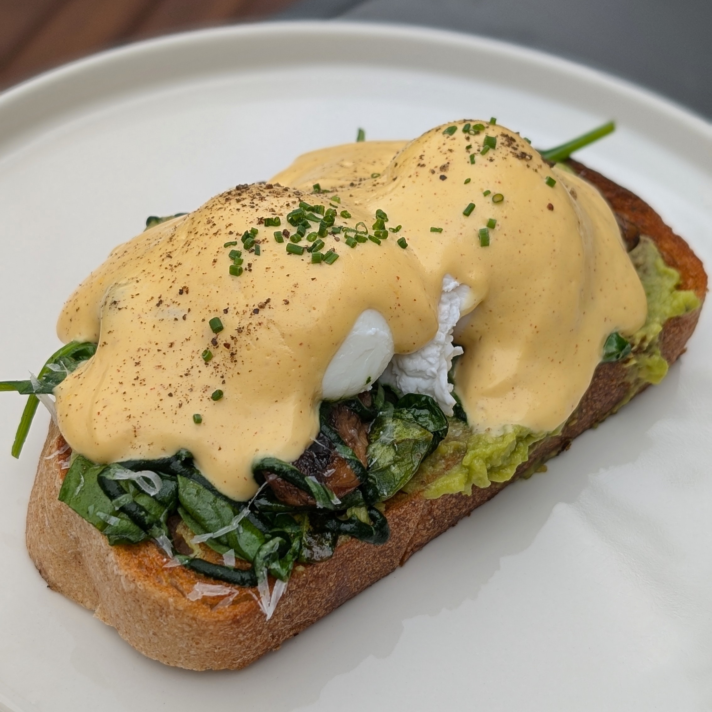 METT Singapore Canning Bar & Lounge Breakfast Green Florentinian Eggs