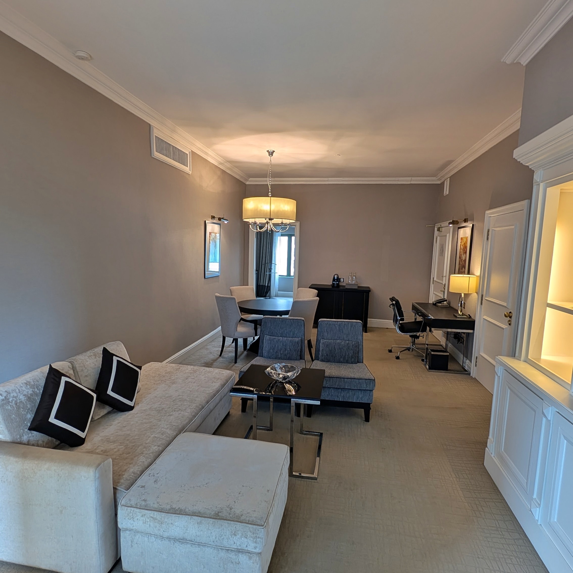 The Ritz-Carlton, Kuala Lumpur Club Suite Living Room