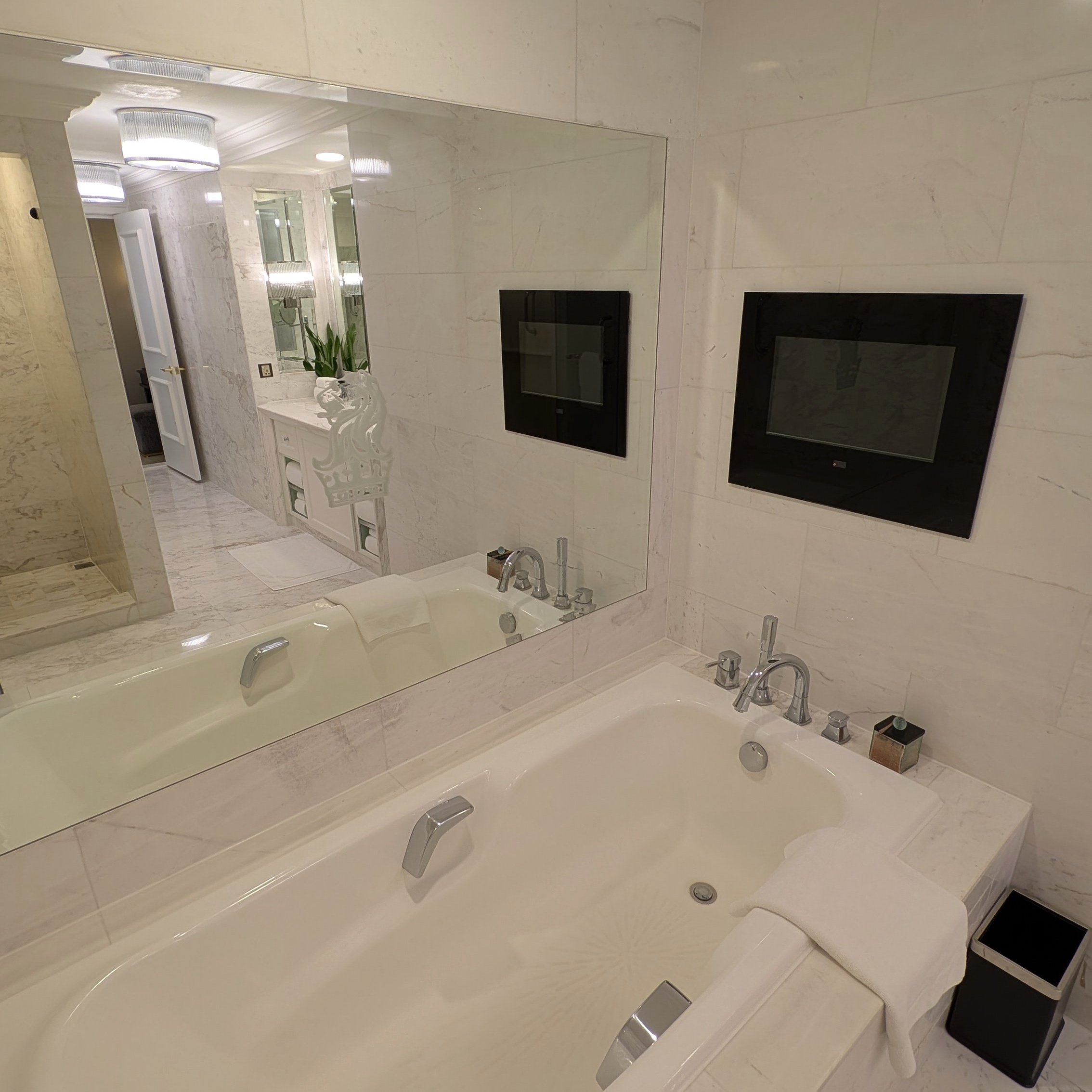 The Ritz-Carlton, Kuala Lumpur Club Suite Bathroom