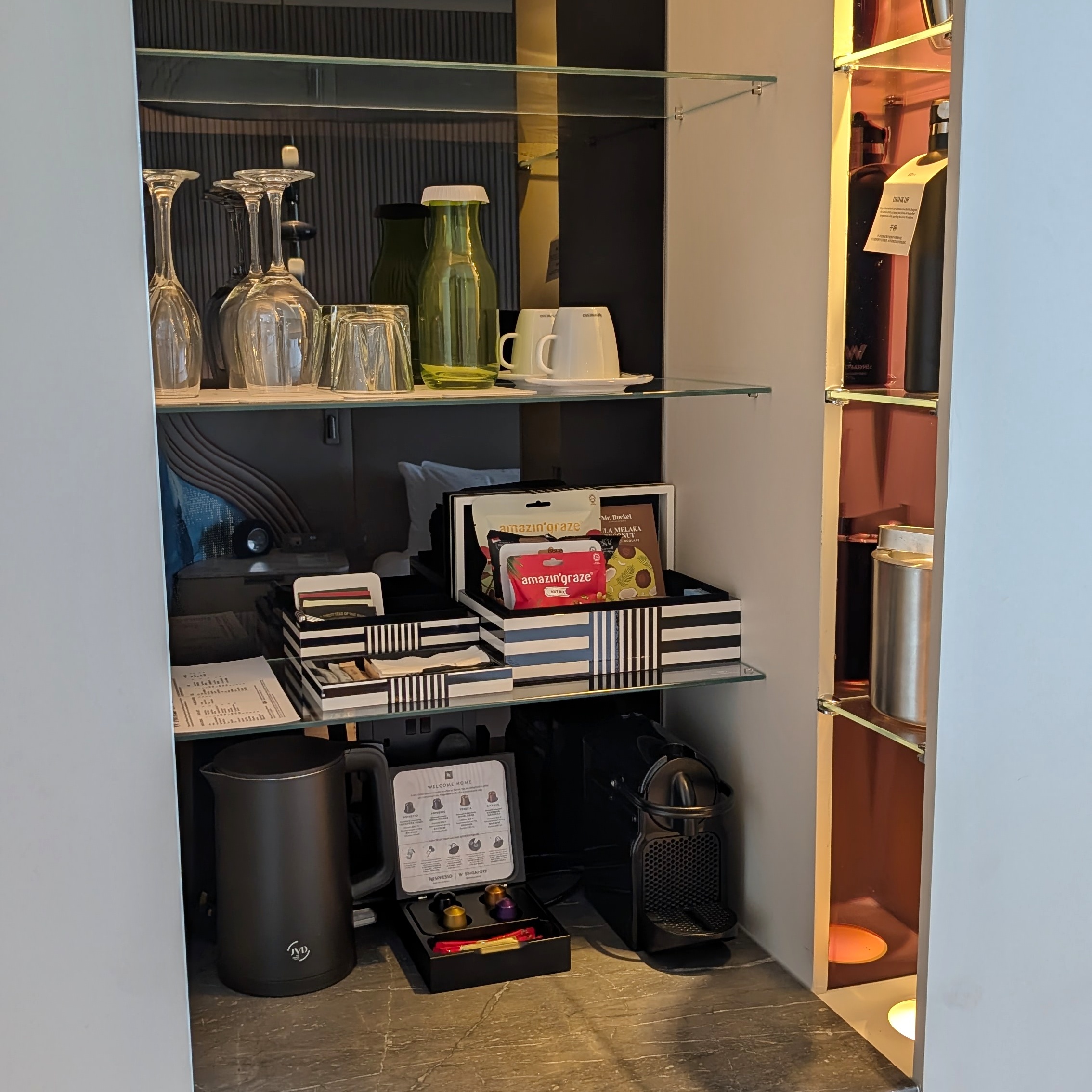 W Singapore - Sentosa Cove Premier Deluxe King Pantry