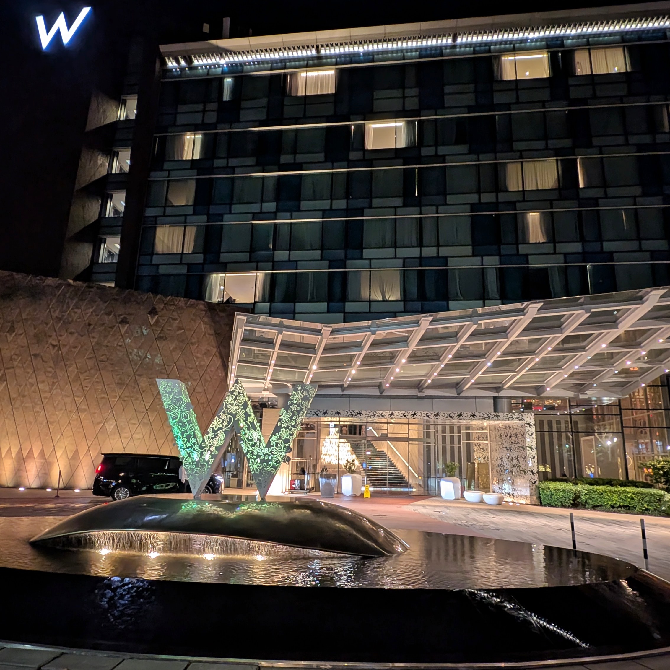 W Singapore - Sentosa Cove Entrance