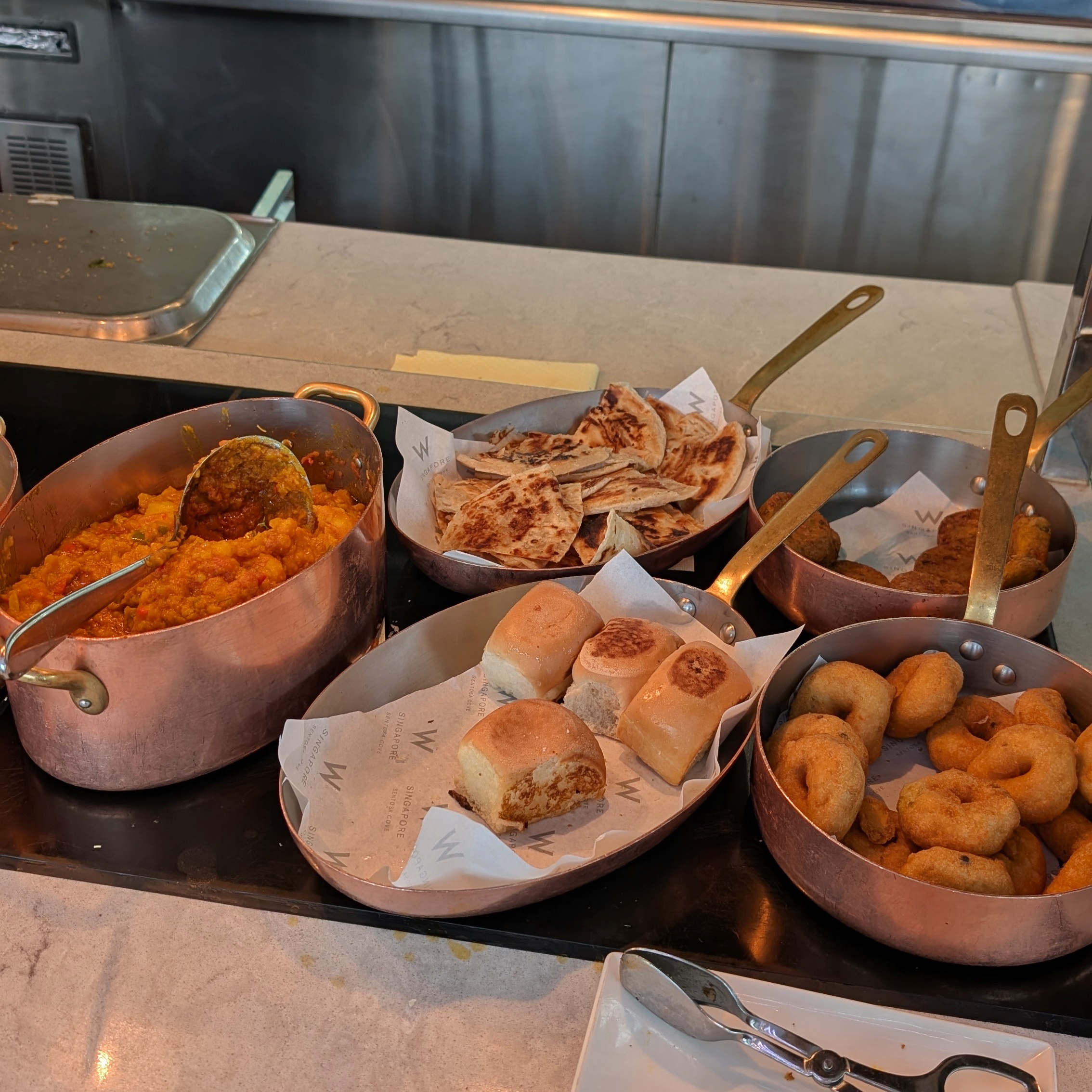 W Singapore - Sentosa Cove The Kitchen Table Breakfast Indian Selection