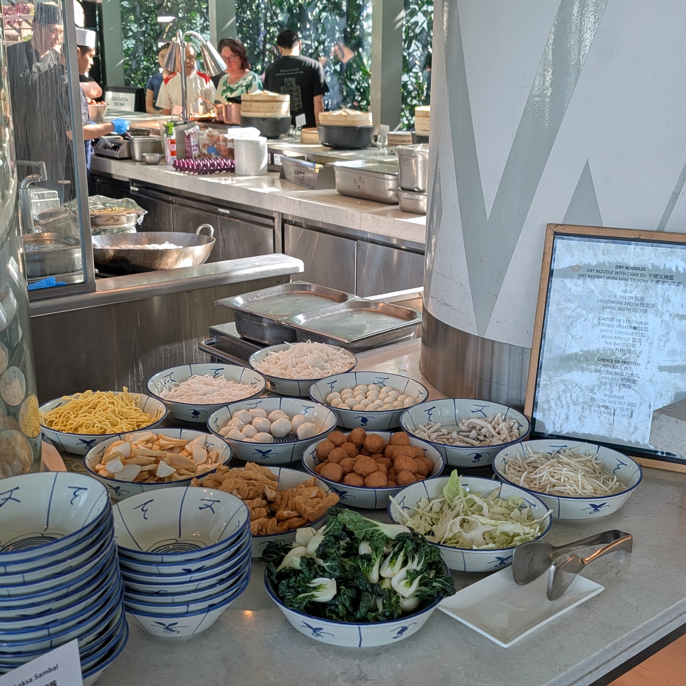 W Singapore - Sentosa Cove The Kitchen Table Breakfast Noodle Station