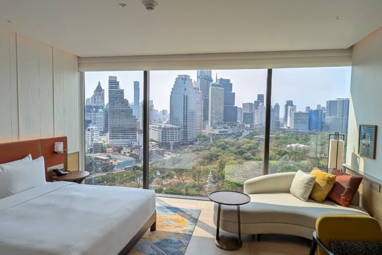 Hotel Review: Andaz One Bangkok (King Bed Park View) – Lumphini Park Views and Art Gallery Chic Along Wireless Road [2026]