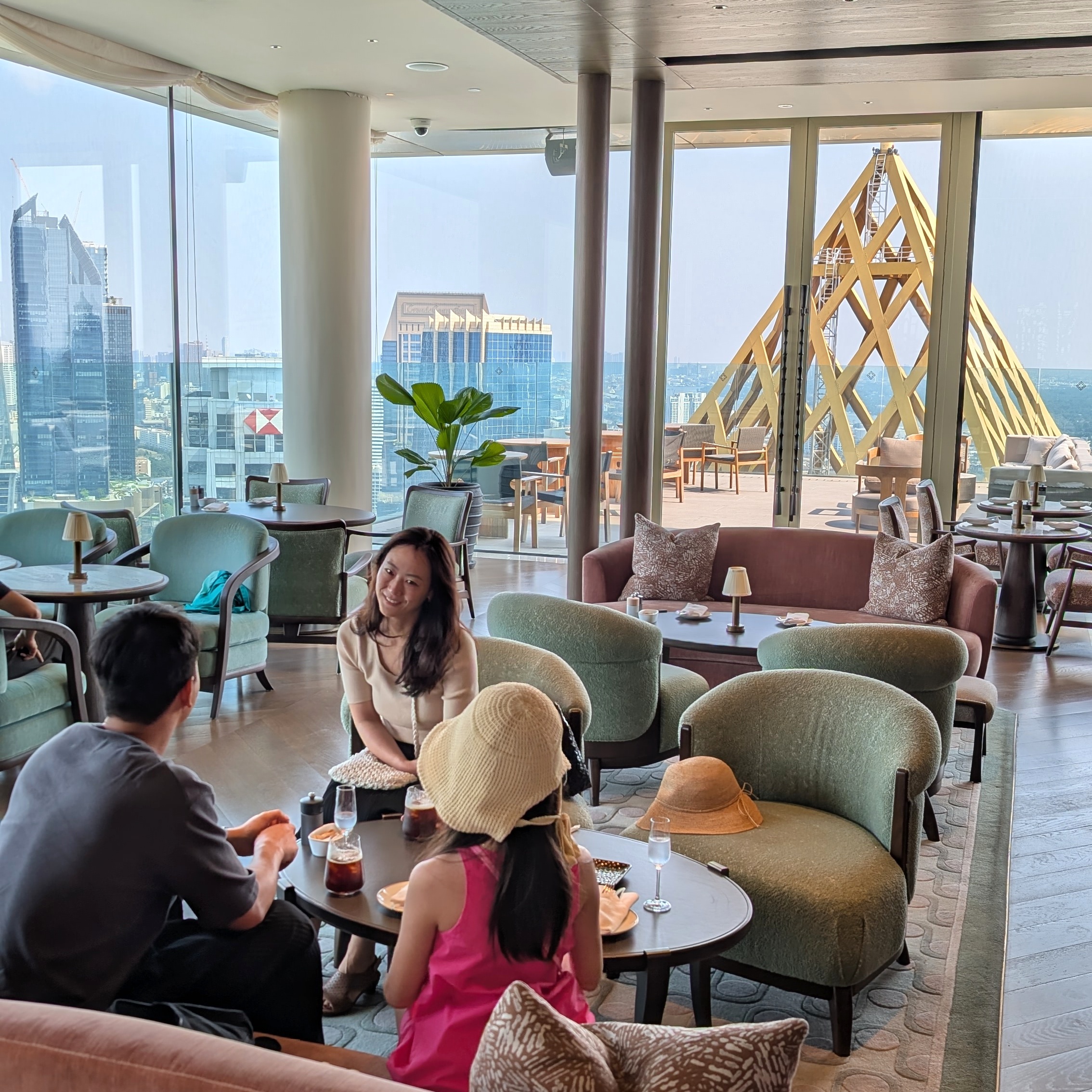 Dusit Thani Bangkok Club Lounge