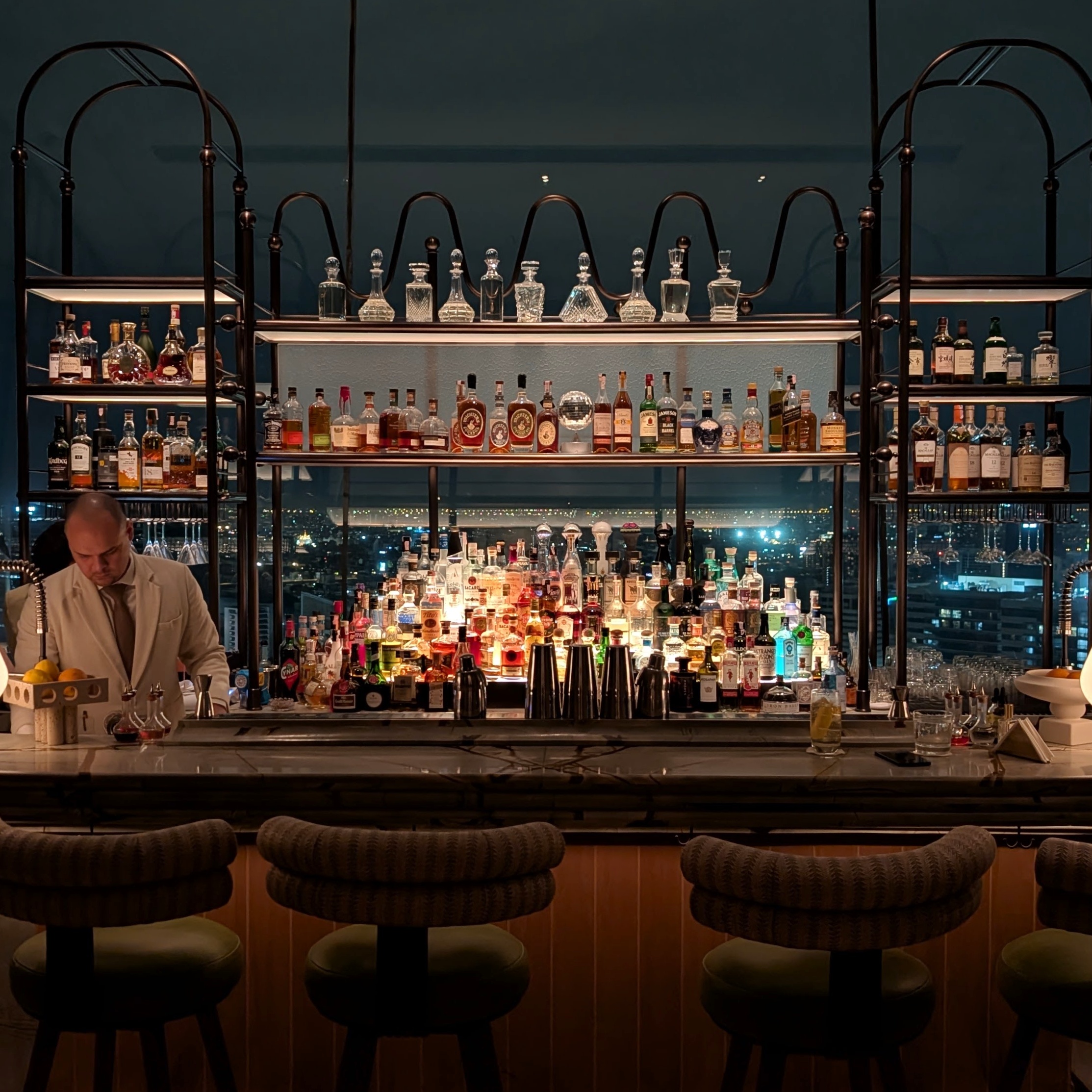 Dusit Thani Bangkok 1970 Bar