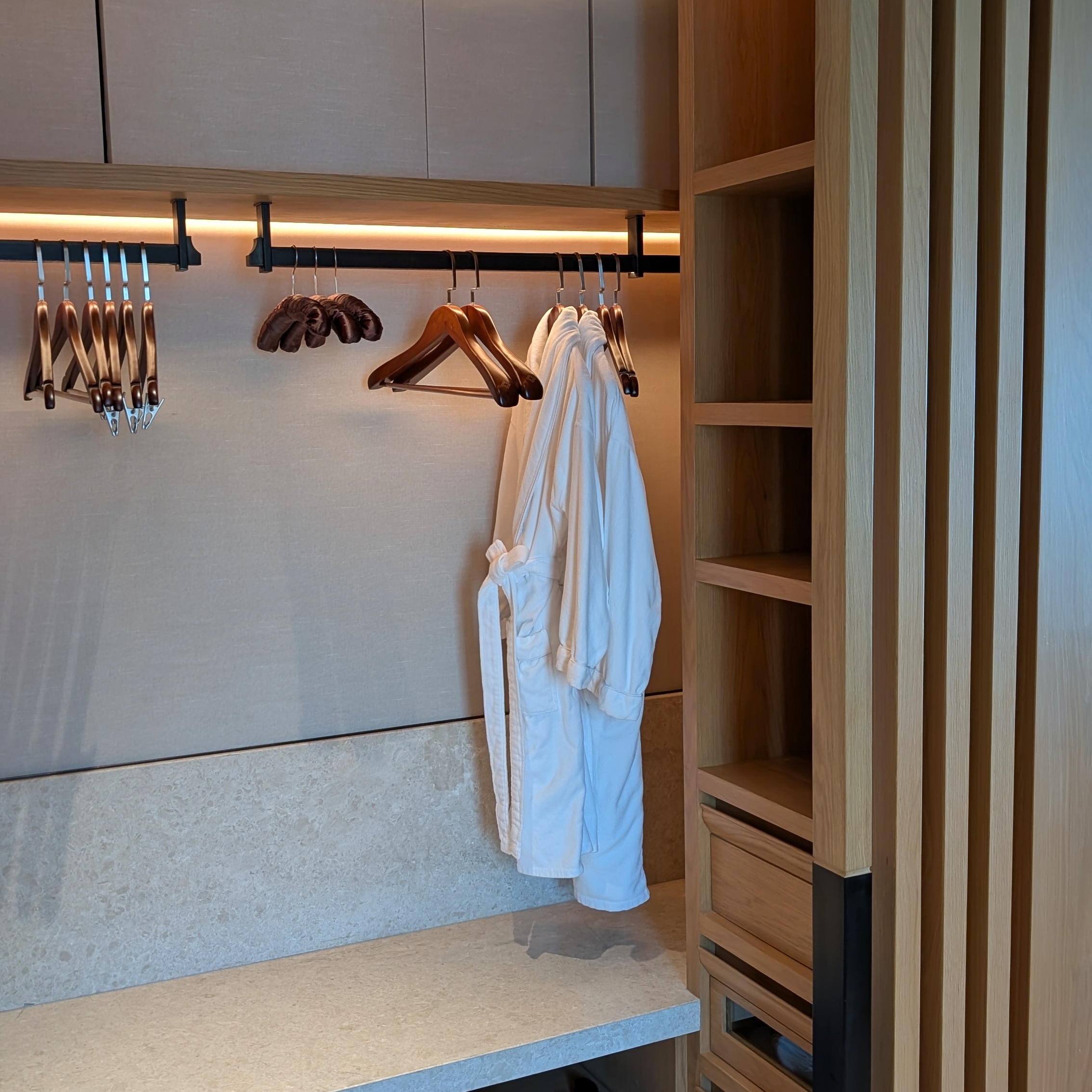 Dusit Thani Bangkok Club Corner Wardrobe