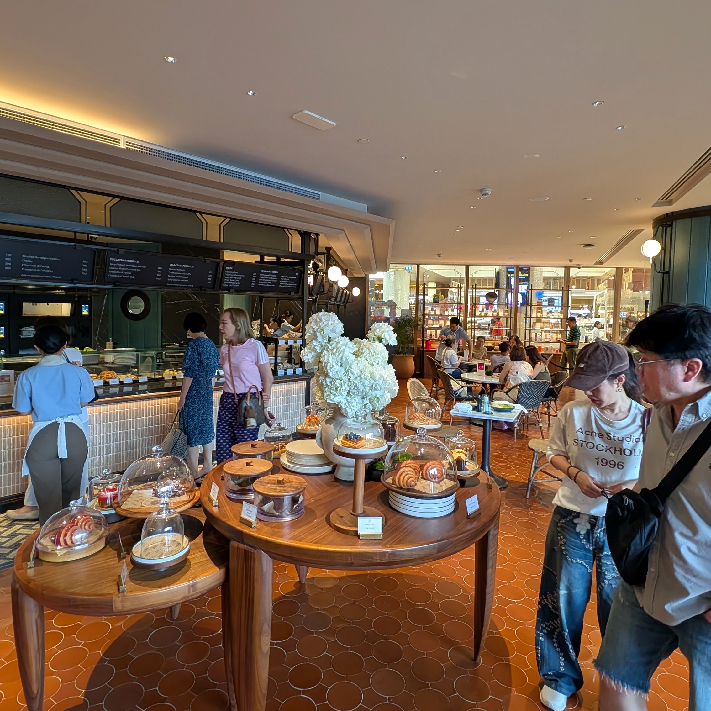 Dusit Thani Bangkok Dusit Gourmet