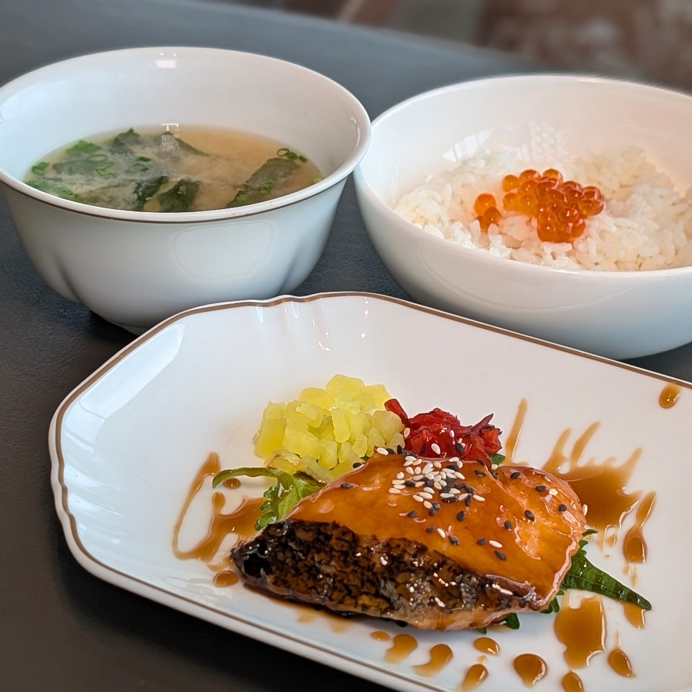 Dusit Thani Bangkok Club Lounge Breakfast Grilled Salmon & Ikura Don