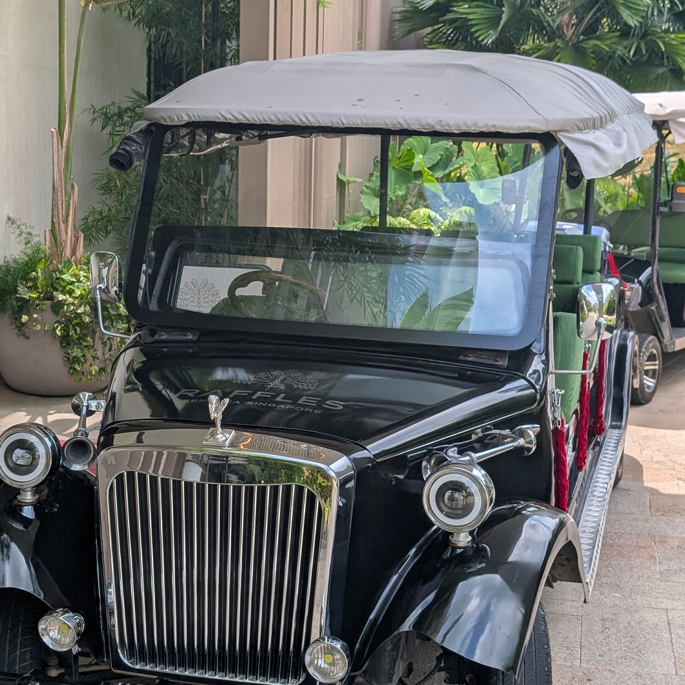 Raffles Sentosa Singapore Buggy