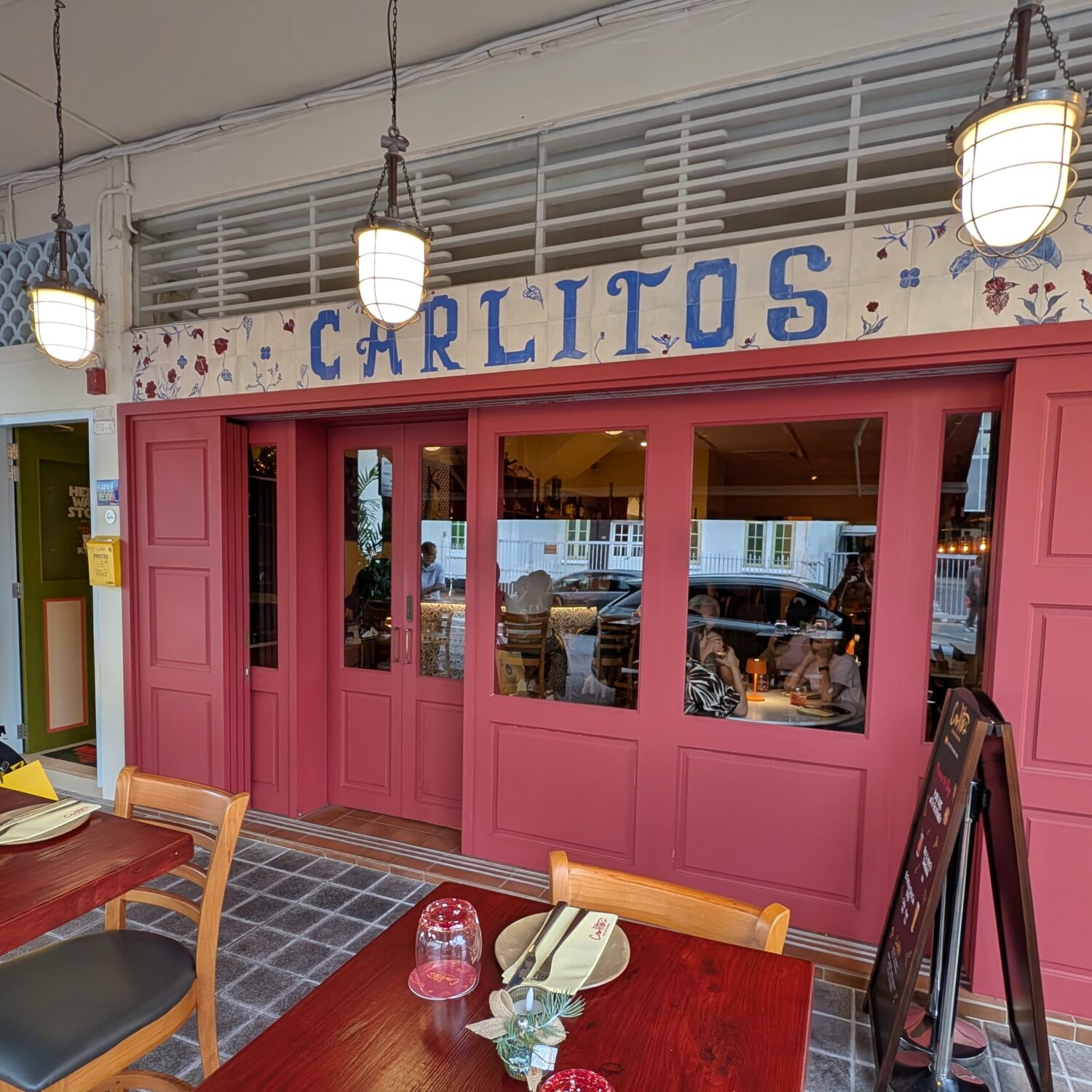 Exterior Facade Carlitos Casa de Comidas