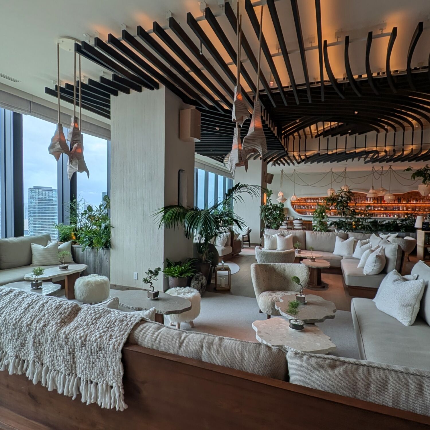 1 Hotel Tokyo Lobby