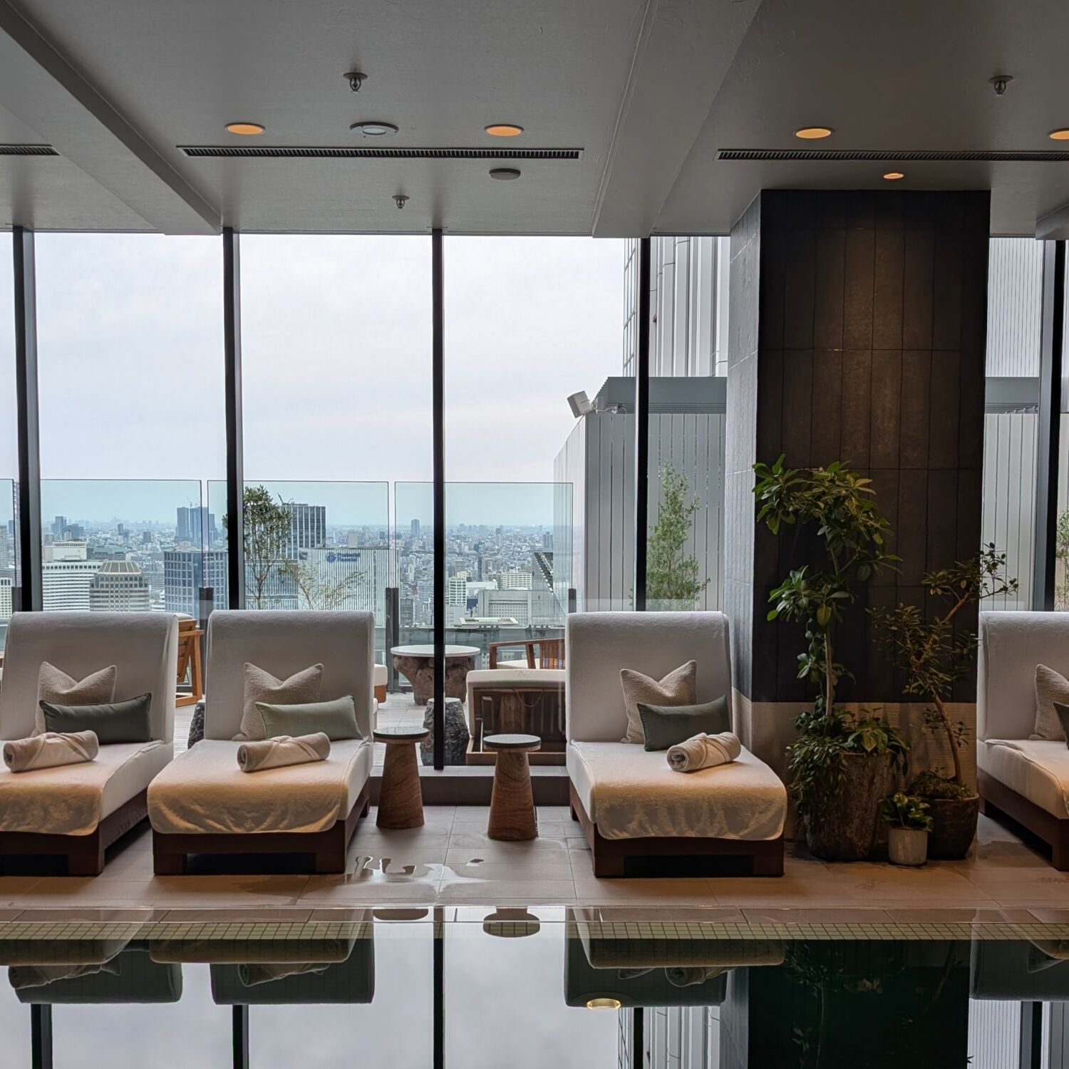 1 Hotel Tokyo Indoor Swimming Pool