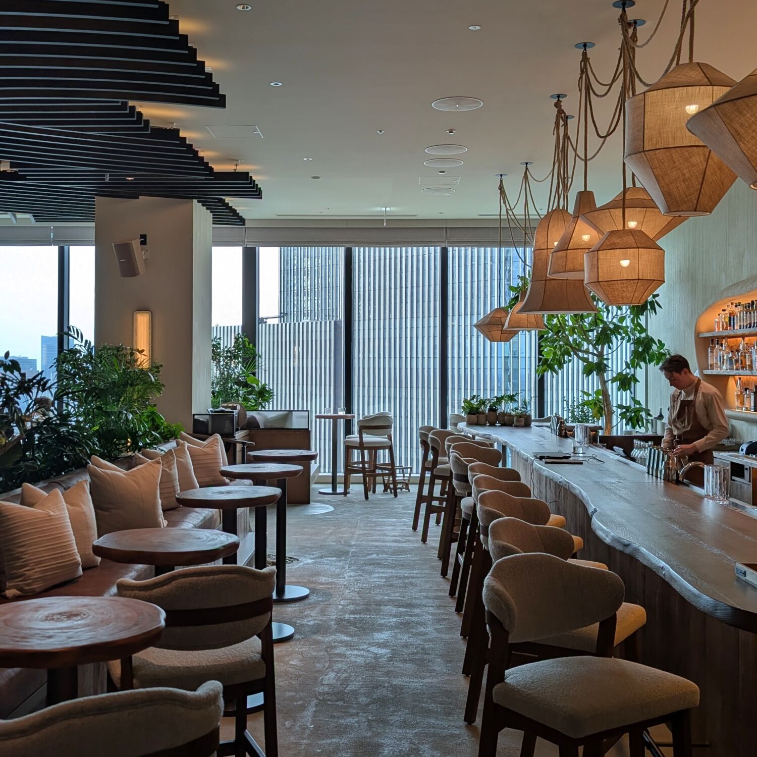 1 Hotel Tokyo Spotted Stone