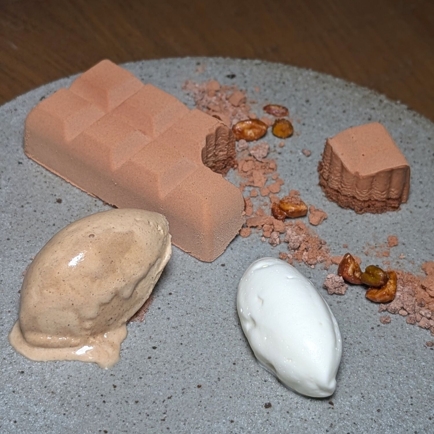 1 Hotel Tokyo NiNi Nini Chocolate Bar