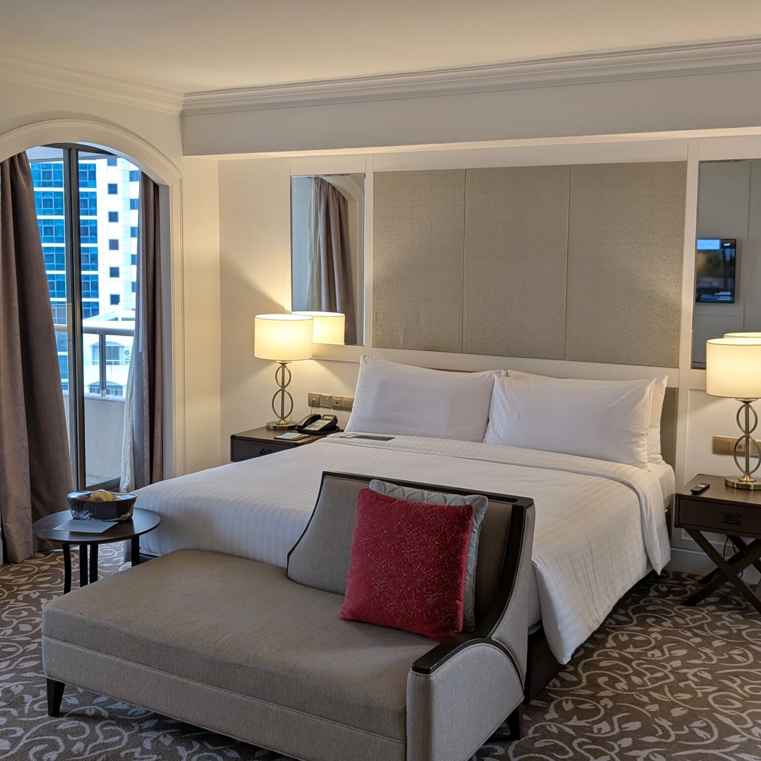 Orchard Rendezvous Hotel Singapore Suite Room