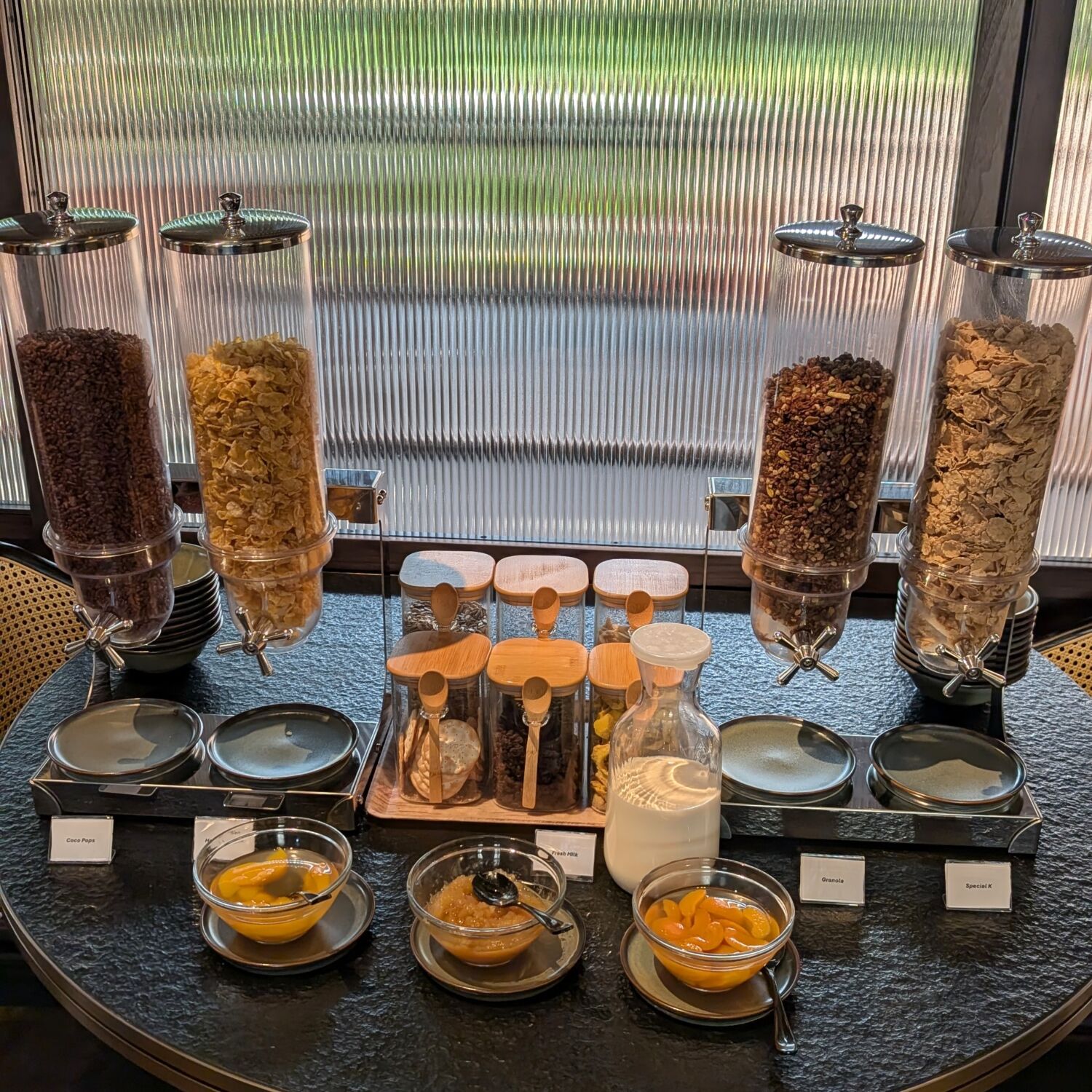 Varel Singapore Hathaway Autograph Breakfast Cereal Bar