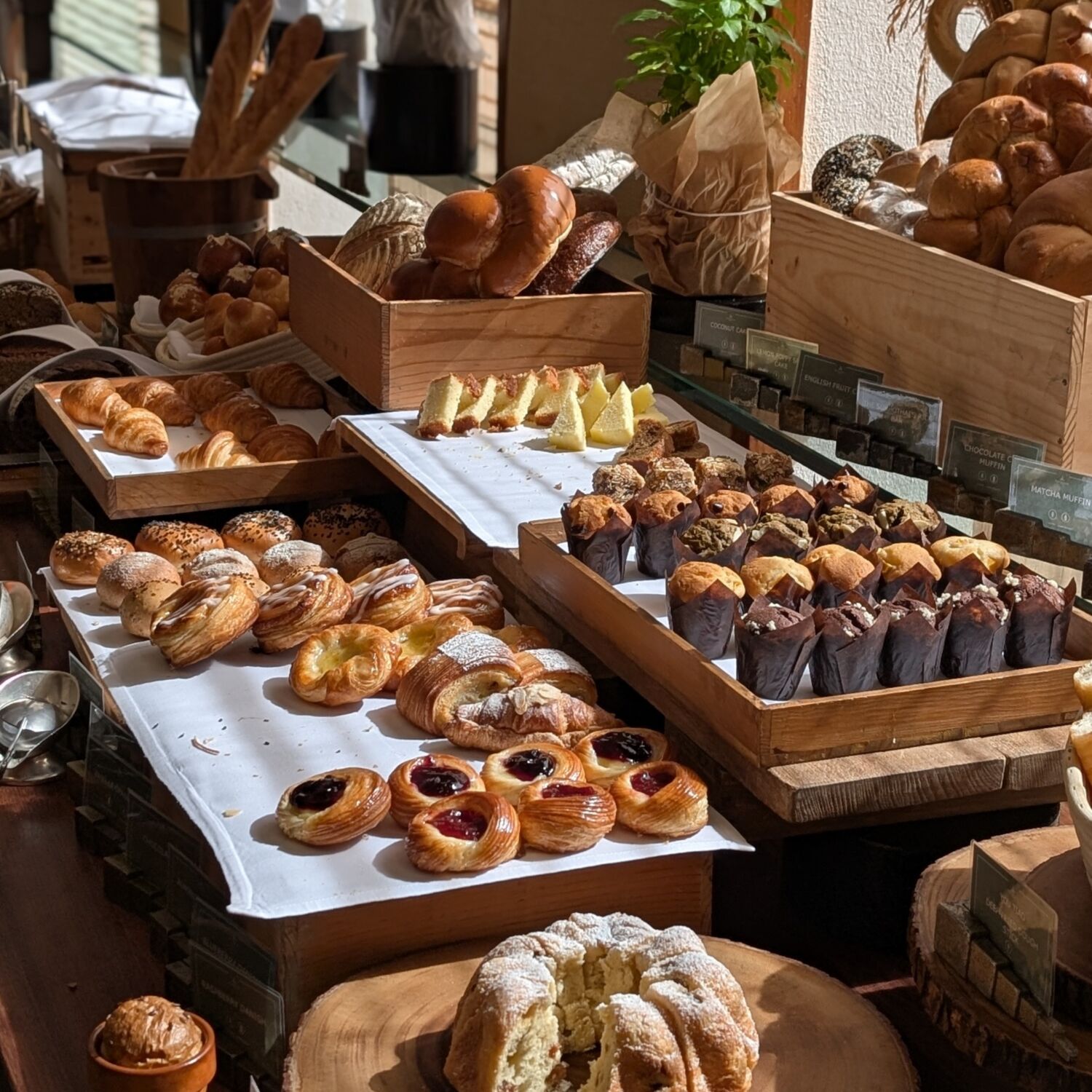 The Sukhothai Bangkok Main Wing Colonnade Breakfast