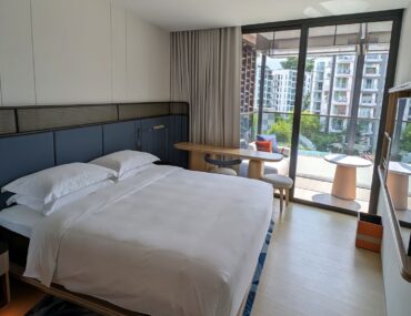 Hotel Review: Varel Singapore, A Tribute Portfolio Hotel (Deluxe King) – Design-Driven Boutique Stay with Balcony Rooms and Great Restaurant [2026]