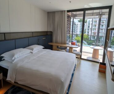 Varel Singapore Deluxe King