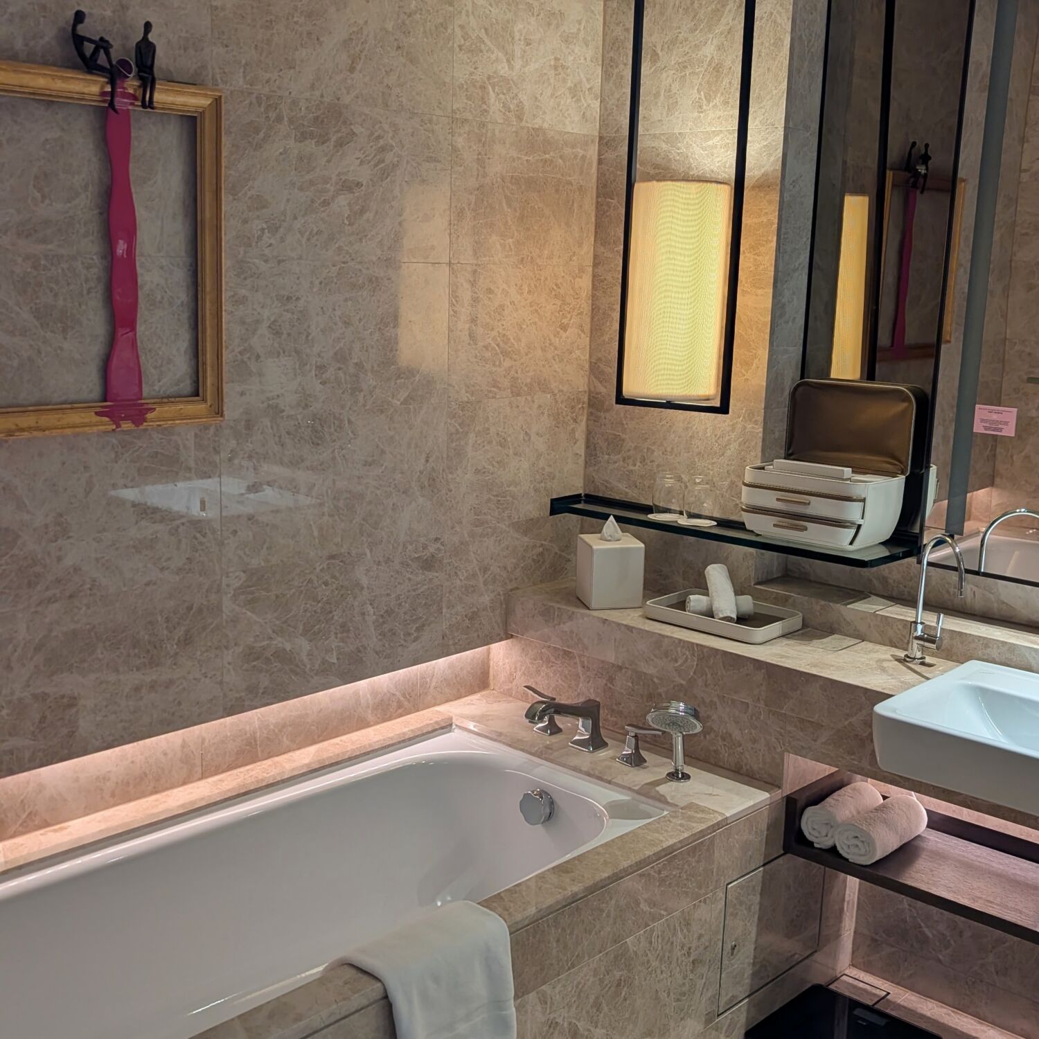 Sofitel Singapore City Centre Luxury Club Heritage Bathroom