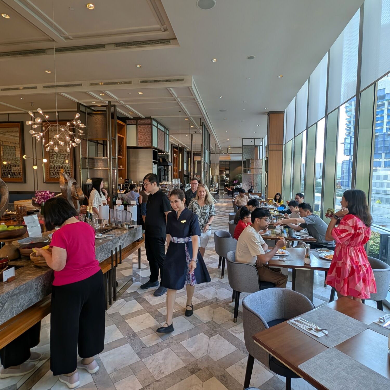 Sofitel Singapore City Centre Racines Breakfast