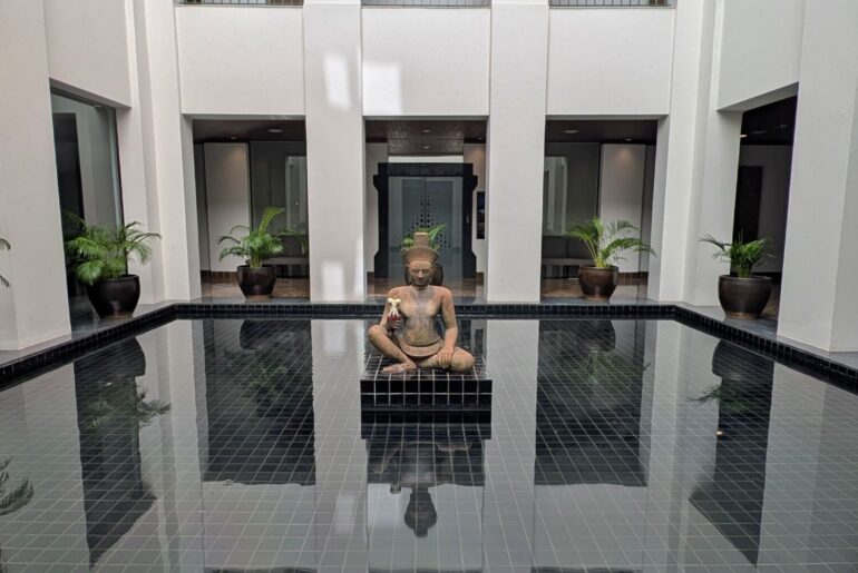 Hotel Review: The Sukhothai Bangkok (Club Balcony Room) – Timeless Urban Sanctuary of Thai Design and Quiet Luxury [2026]